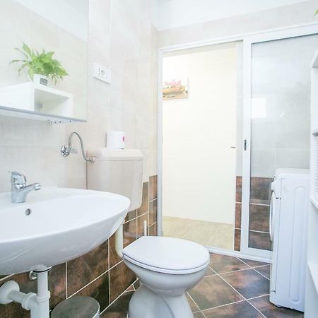 Modern Living In The Heart Of Trogir Exterior foto